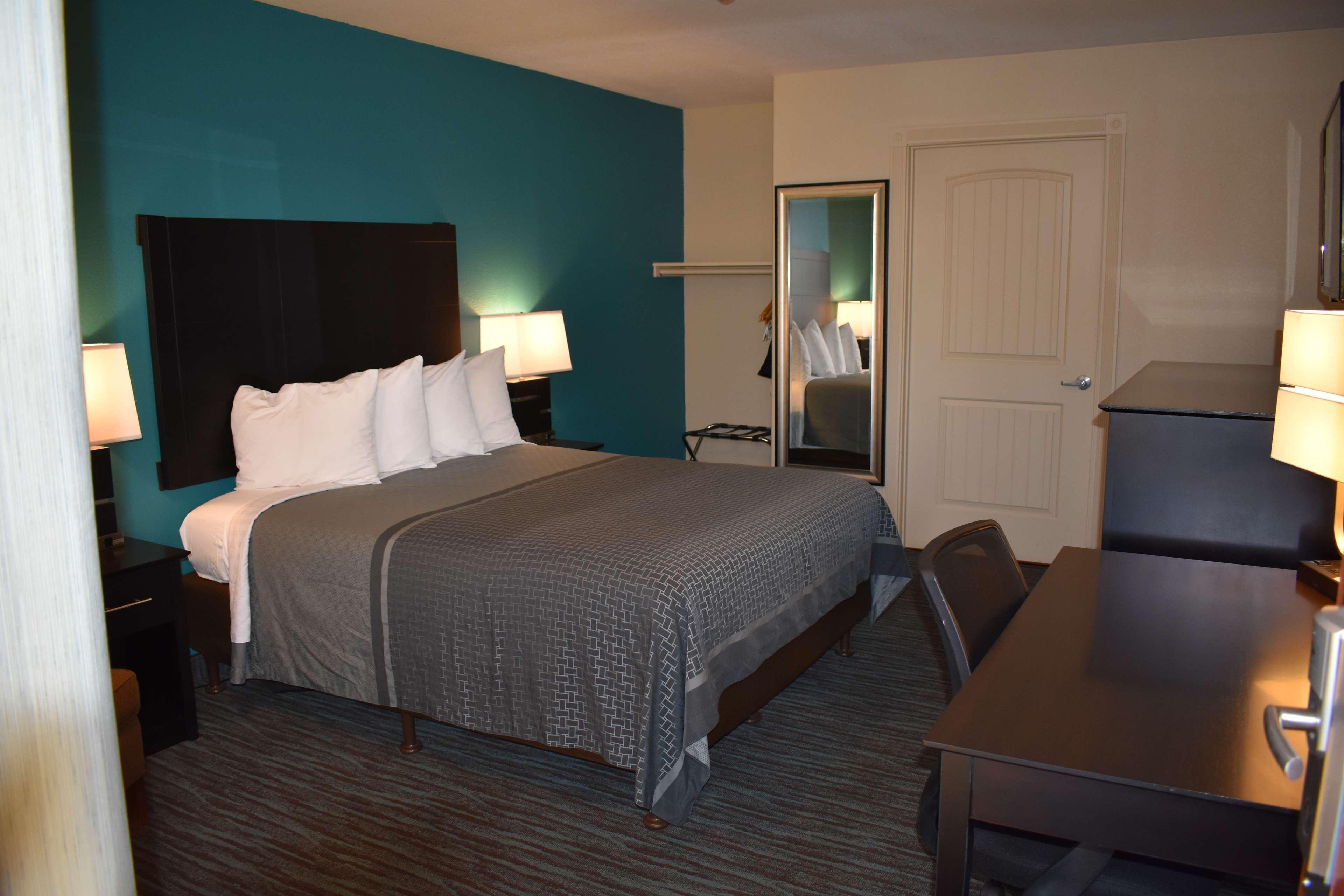 Best Western Apricot Inn Chaney Ranch Exterior photo