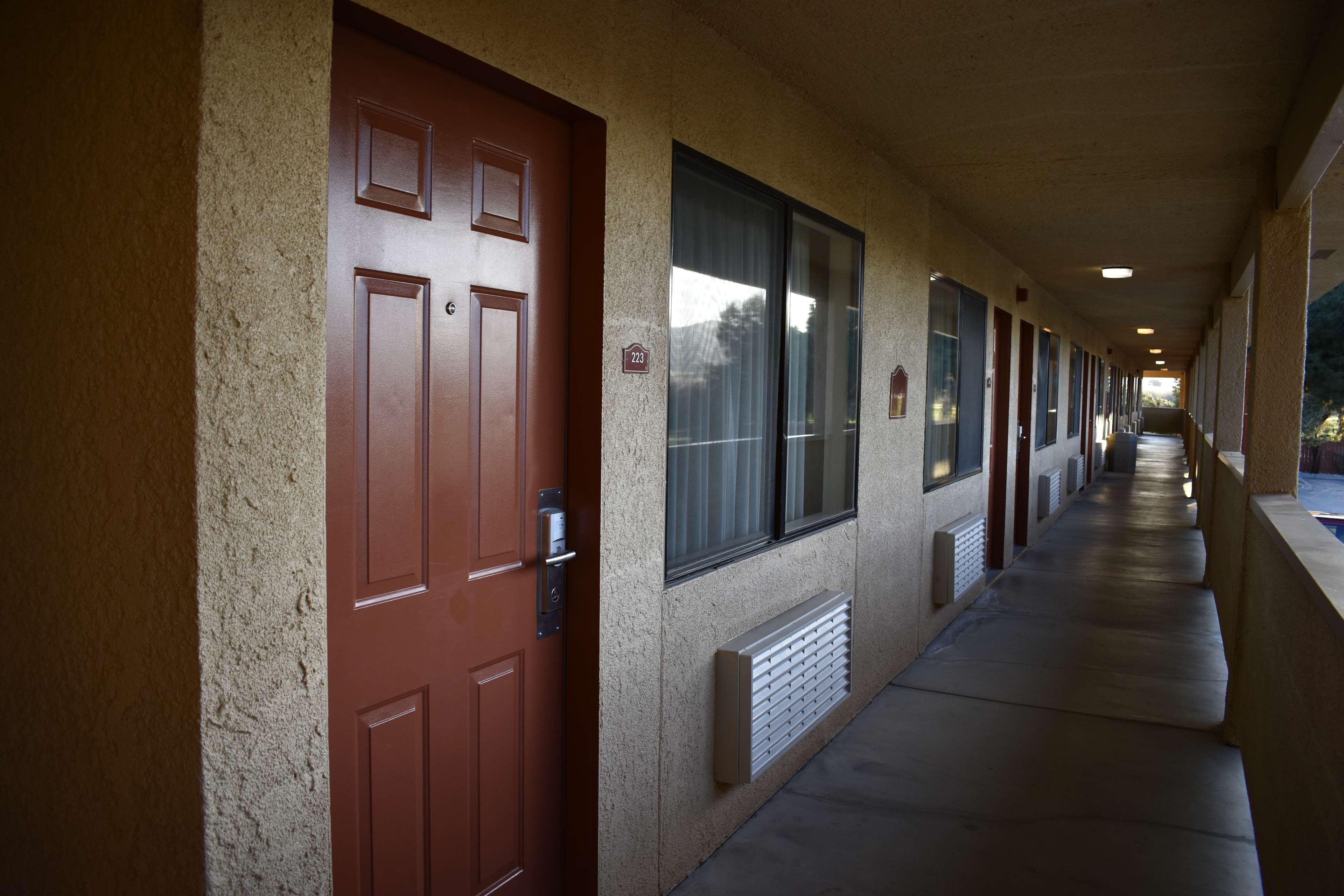 Best Western Apricot Inn Chaney Ranch Exterior photo